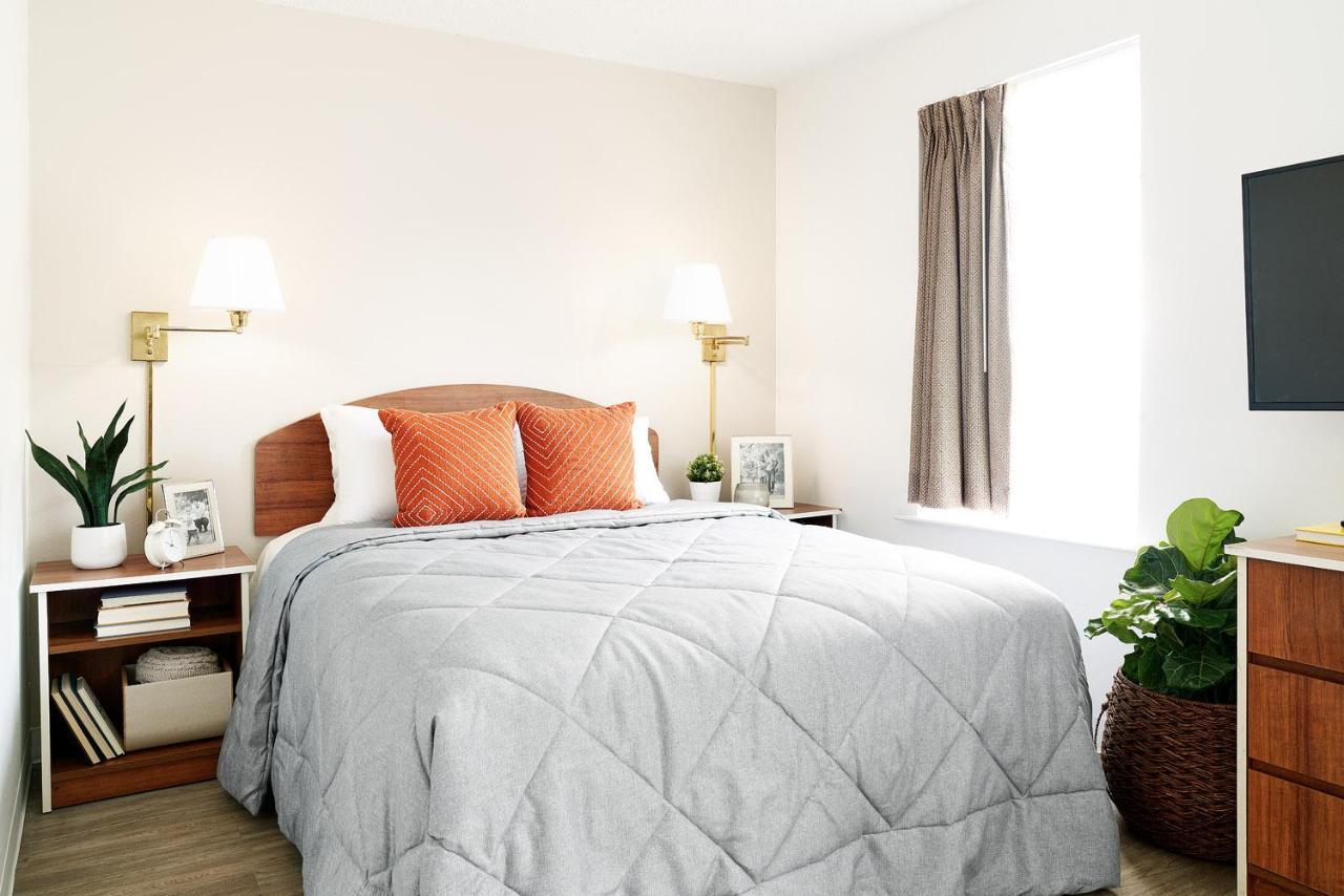 Intown Suites Extended Stay Columbus Oh - I-70E Hamilton Rd Kültér fotó
